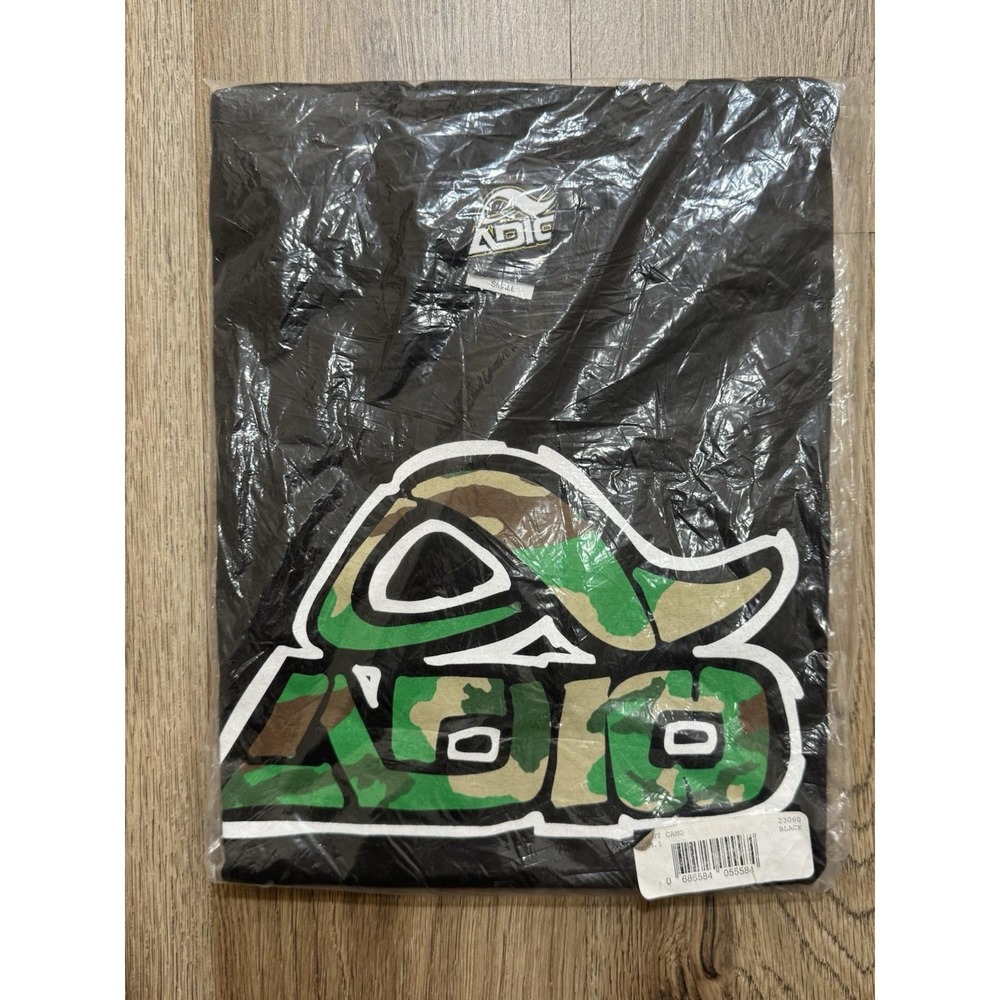 Vintage Y2K Adio Camouflage‎ Logo Skateboarding T Shirt Size S